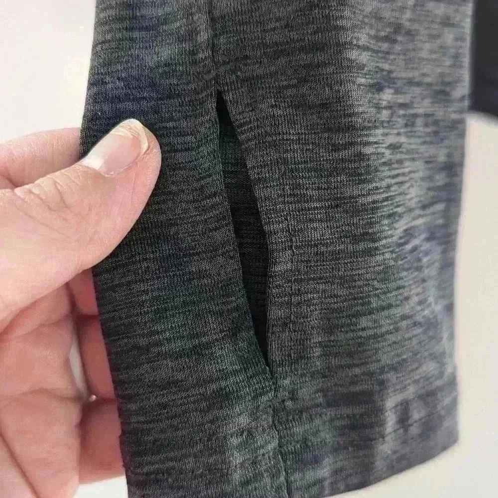 Reebok Men's Medium Mock Neck Charcoal Gray Small Zip Thumb Hole pullover - Picture 2 of 9